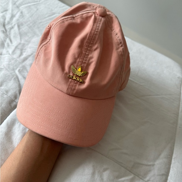 Adidas pink hat - Picture 1 of 3